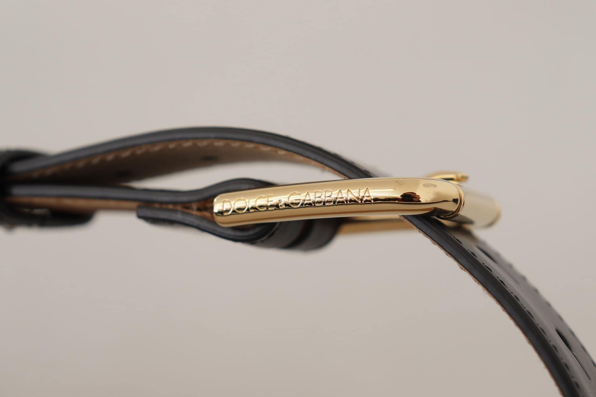 Dolce & Gabbana Black Solid Leather Classic Gold Waist Buckle Belt - Image 5