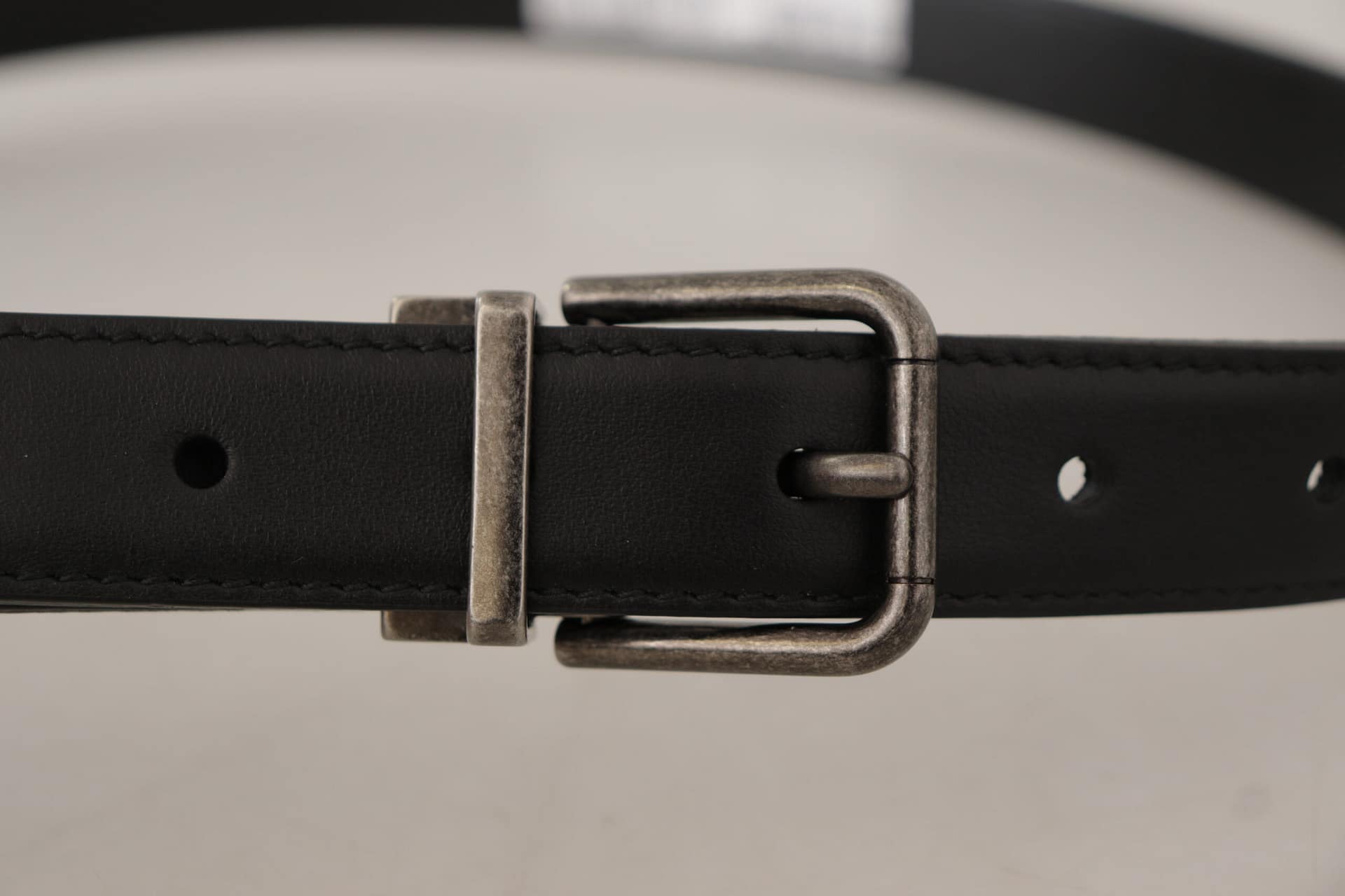 Dolce & Gabbana Black Plain Leather Vintage Logo Metal Buckle Belt - Image 5