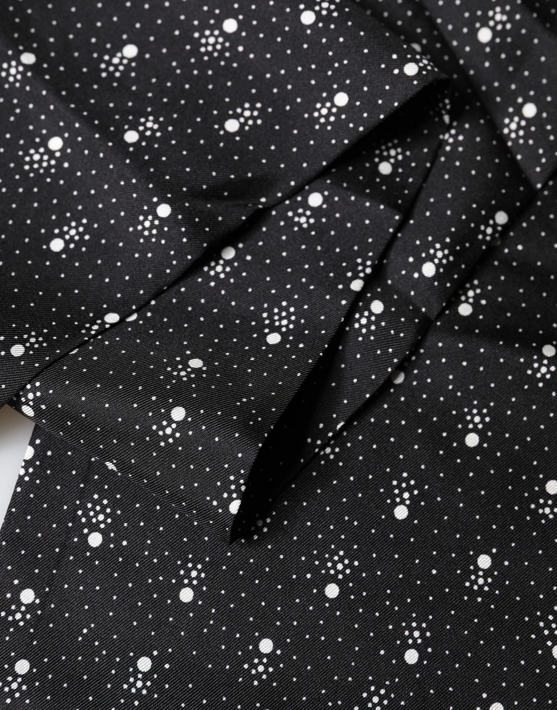 Dolce & Gabbana Black White Silk Dotted Print Foulard 140cm X 15cm Scarf - Image 4