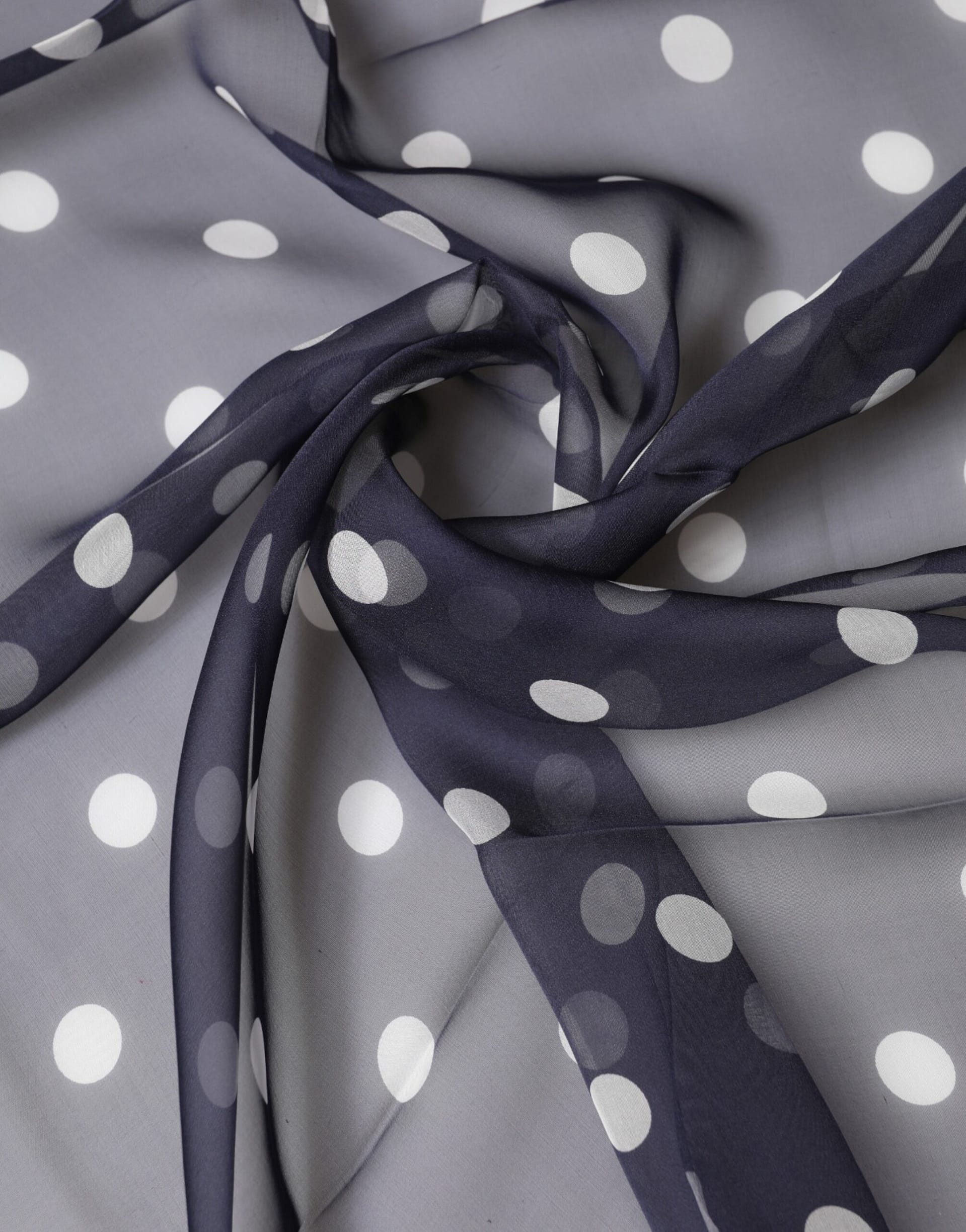 Dolce & Gabbana Blue Polka Dot Silk Square Foulard 91.5cm x 89.5cm Scarf - Image 3